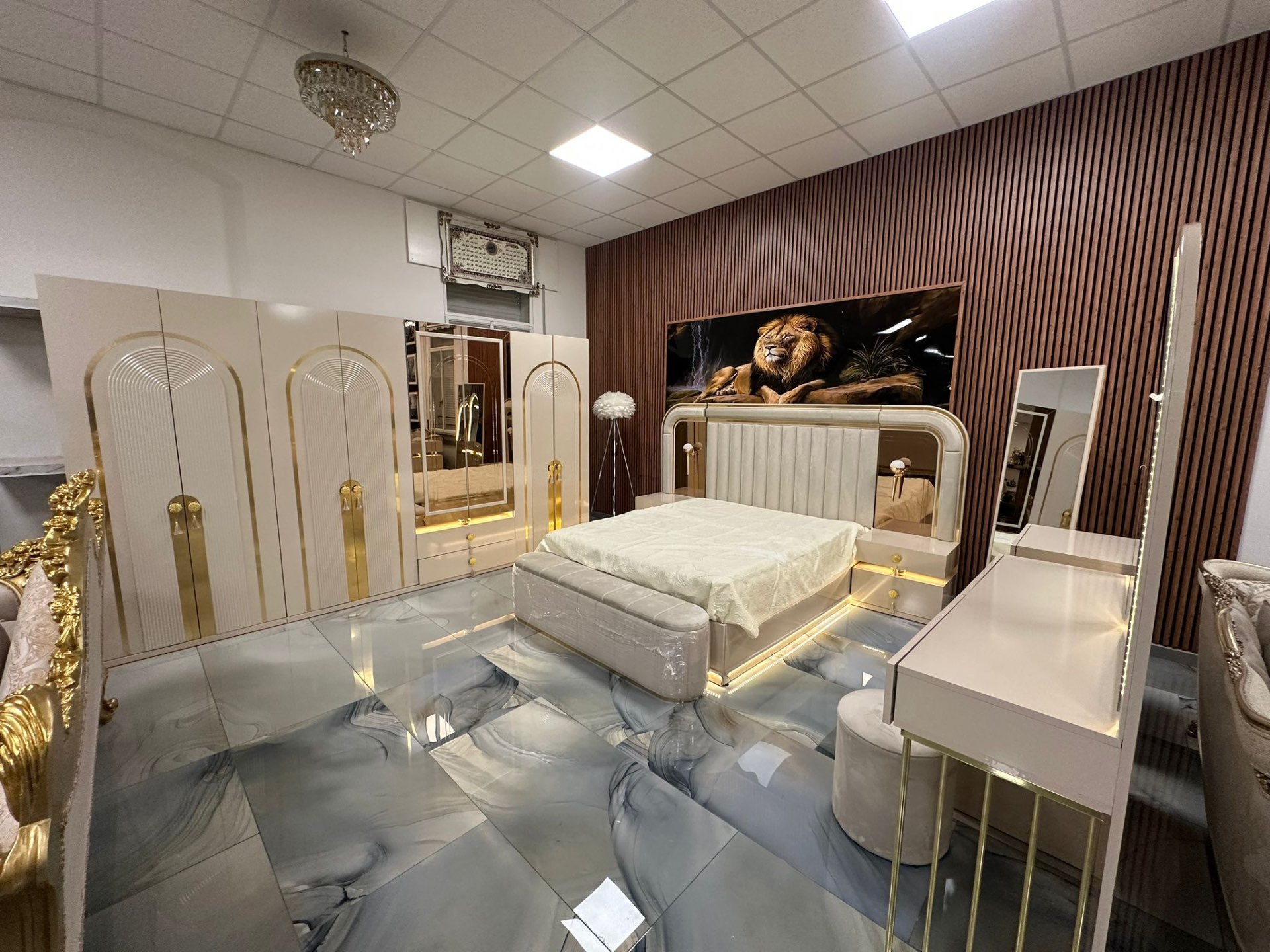 Camera Avorio · arcate oro