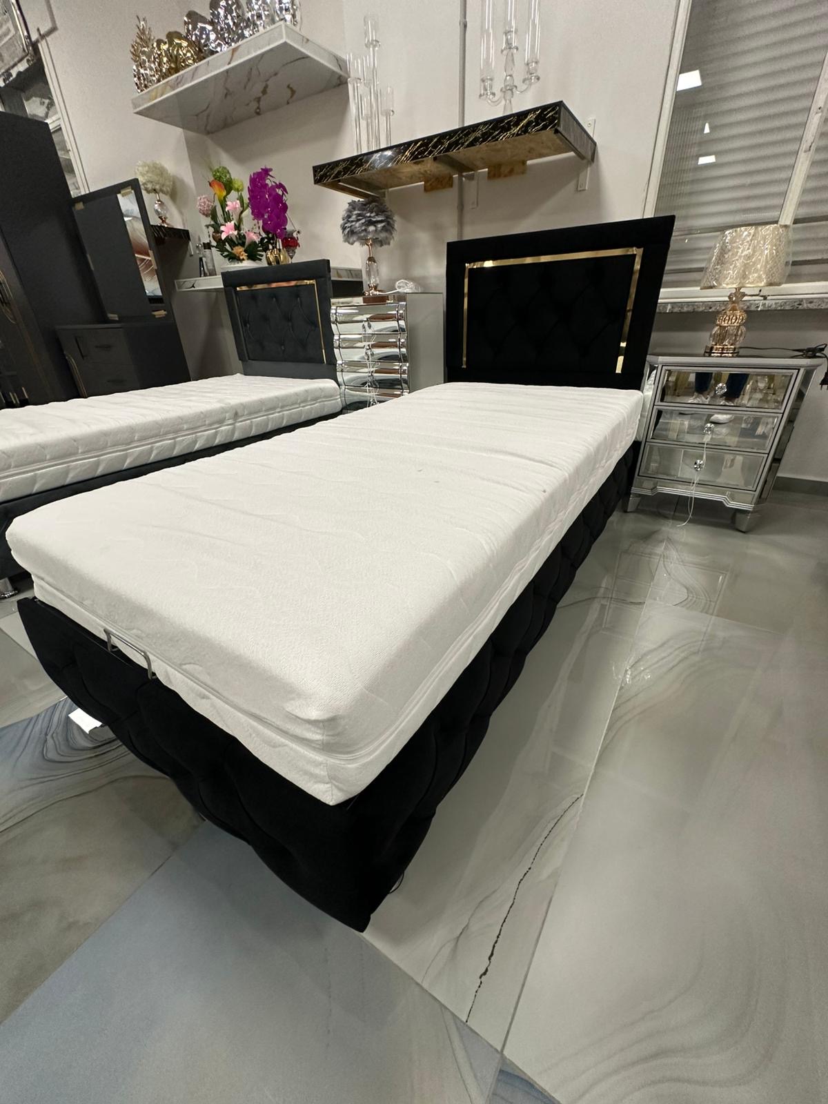 Letto Singolo Nero · capitonné oro