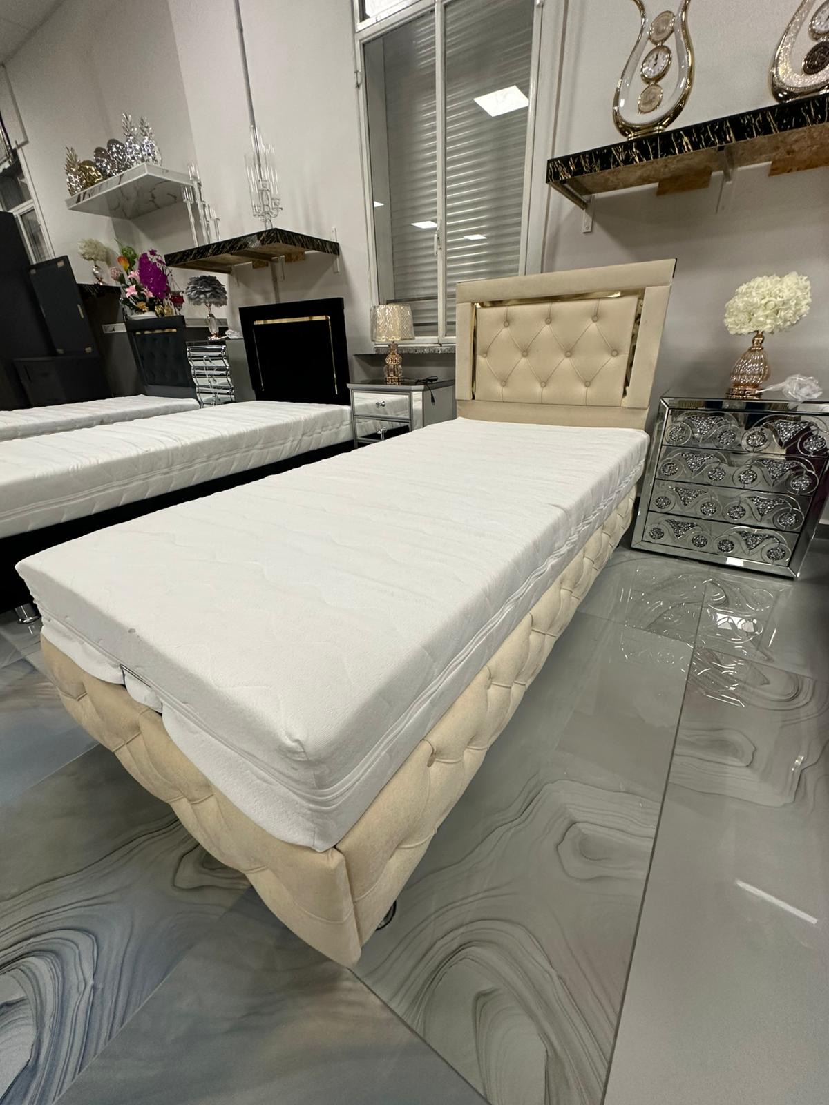 Letto Singolo Avorio · capitonné oro