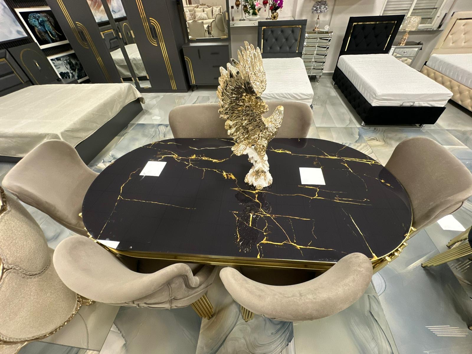 Tavolo Ovale Marmo Nero Oro · 6 sedie tortora