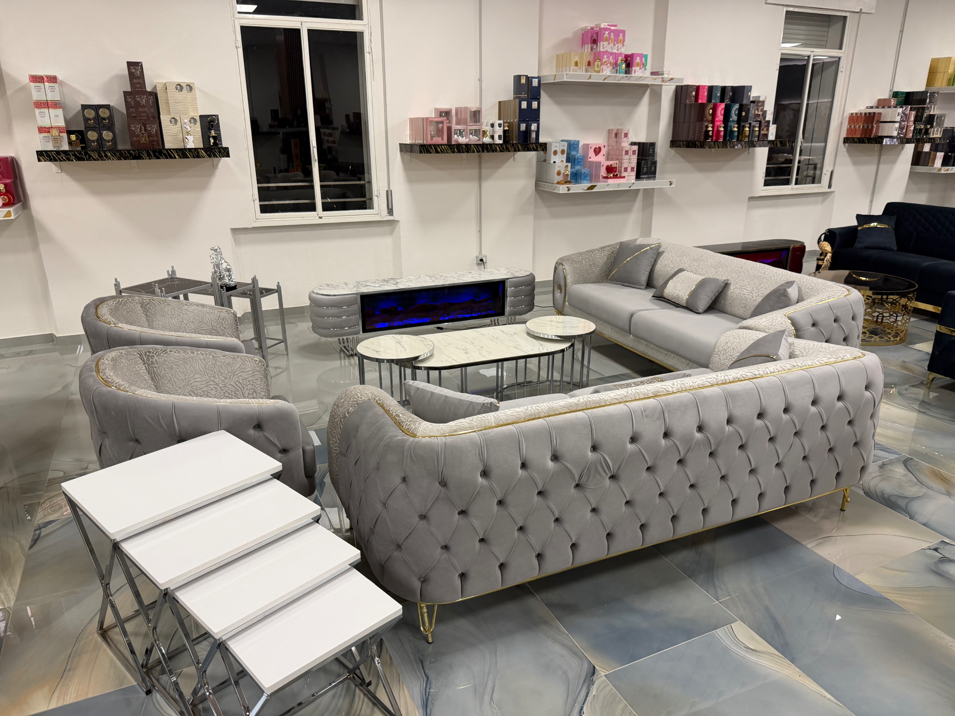 Salotto Chesterfield Grigio · capitonné oro