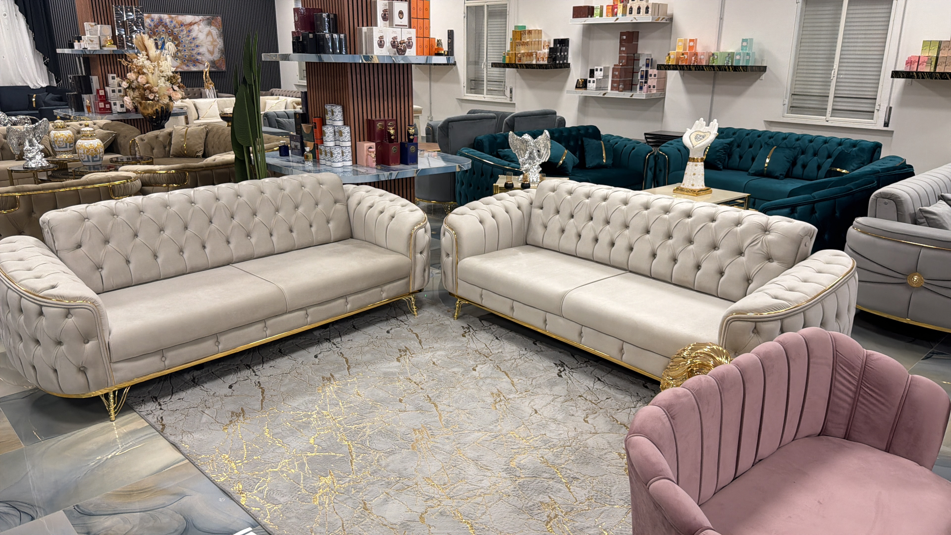 Salotto Chesterfield Beige · capitonné oro